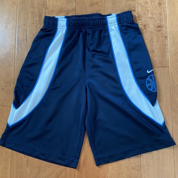 Nike Kids Boys Shirt & Shorts Lot Sz S/8 - Picture 2 of 12